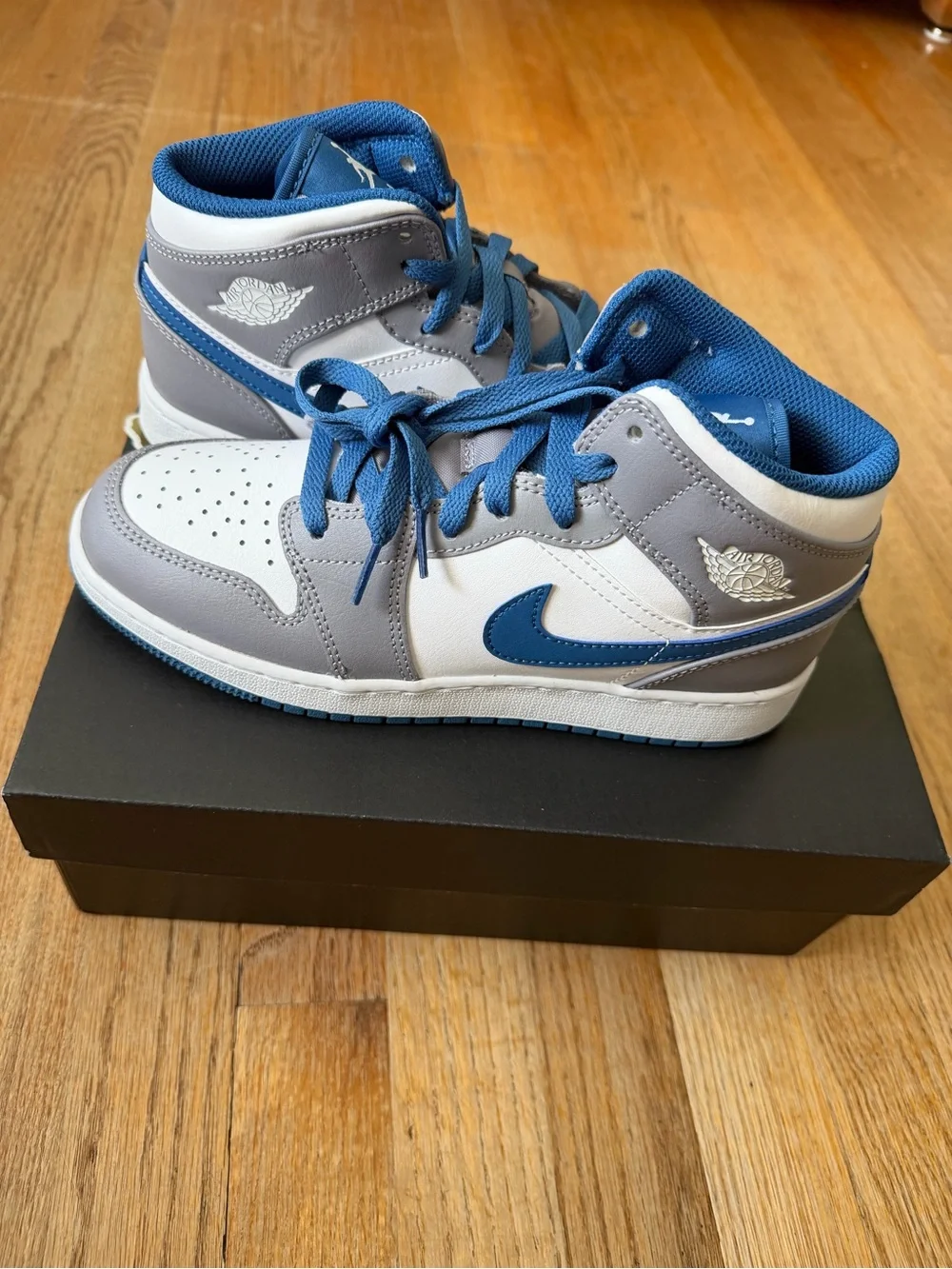 Jordan 1 Mid GS “True Blue Cement” Youth 5Y NEW
